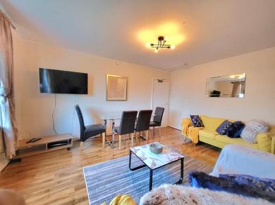 Апартаменты 3 Bedroom Aprtmt at Sensational Stay Serviced Accommodation Aberdeen- Froghall Avenue