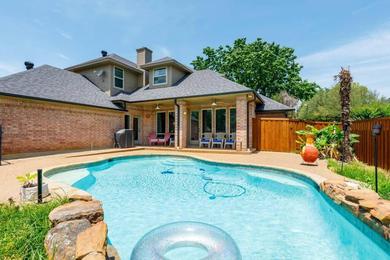 Дом отдыха Executive Family Home with pool in Keller