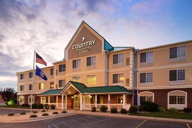 Отель Country Inn & Suites by Radisson, Big Rapids, MI