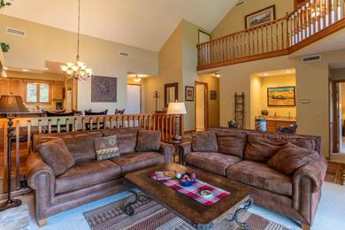 Дом отдыха Chetola Cypress 5- Remodeled condo in town Blowing Rock with Resort amenities