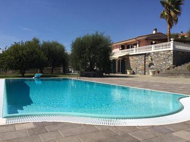Вилла Villa con piscina a Imperia, Italy
