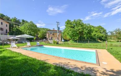 Дом отдыха Stunning home in Citt di Castello PG with Outdoor swimming pool, WiFi and 3 Bedrooms