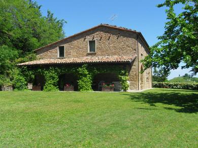 Дом отдыха Stone house in the green rolling hills of the Apennines with garden