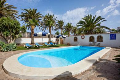 Holiday home One bedroom house with shared pool furnished terrace and wifi at Buenavista del Norte 1 km away from the beach