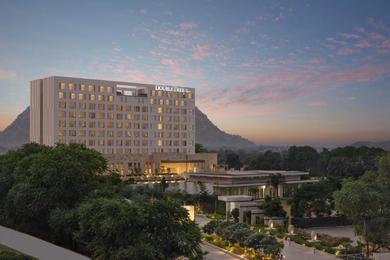 Отель Doubletree By Hilton Jaipur Amer