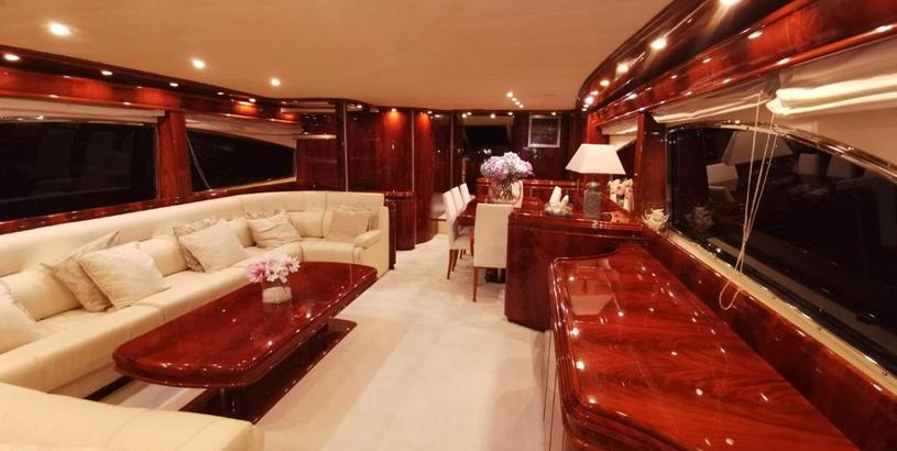 Ботель Rent Luxury Motor Yacht