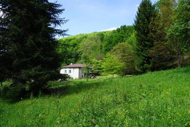 Holiday home Le Pidro - A family house with private stream and woodland