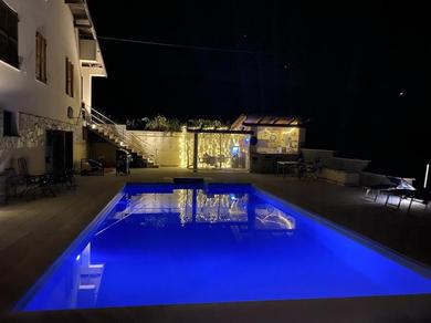 Holiday home Casa Carolina - Villa/Pool with Bar, 5 bedrooms, 3 bathrooms, Great For Groups.
