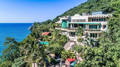 Шале Boca de Tomatlán Ocean Frontage luxury Villa for rent