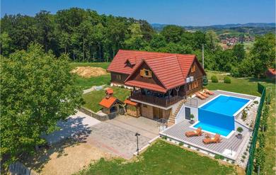 Awesome Home In Bedenica With 3 Bedrooms, Private Swimming Pool And Outdoor Swimming Pool
