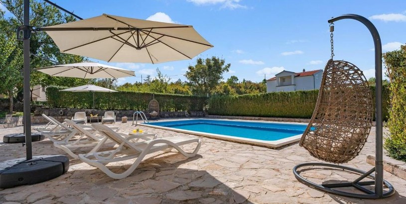 Hotel Hacienda Sylvia - secluded 4-bedroom villa with 45sqm heated pool