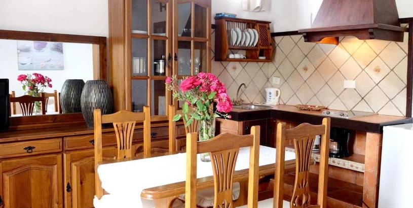 Apartments One bedroom appartement with furnished terrace and wifi at Los Silos 5 km away from the beach