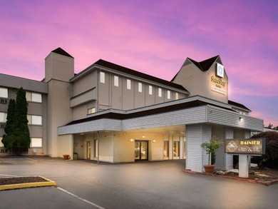 Отель SureStay Hotel by Best Western SeaTac Airport North