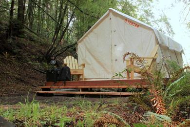 Luxury tent Tentrr Signature Site - Beside Quiet Waters