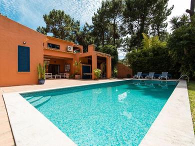 Вилла Villa Lotus Verde - Spacious 6 Bedroom Villa in Aroeira - Pool Table and Private Pool