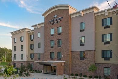 Hotel Candlewood Suites Bloomington, an IHG Hotel