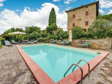 Holiday home Welcoming Holiday Home with Swimming Pool in Le Ville