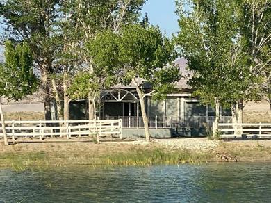 Holiday home Lakeside Cabin A in the Eastern Sierras near Lone Pine