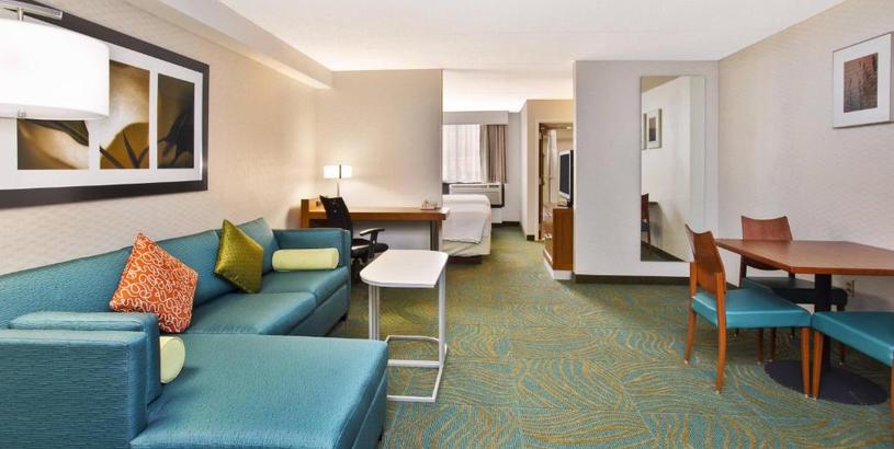 Отель SpringHill Suites by Marriott Chicago Naperville Warrenville