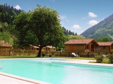 Hotel Modern Chalet in Fougax-et-Barrineuf with Swimming Pool