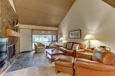 Hotel Meadow House 76 | Discover Sunriver