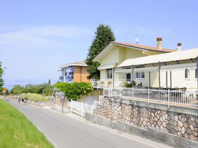 Holiday home Just 300 meters from the harbour and sandbeach of Pacengo di Lazise