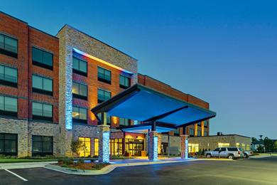 Отель Holiday Inn Express & Suites - Winston - Salem SW - Clemmons, an IHG Hotel