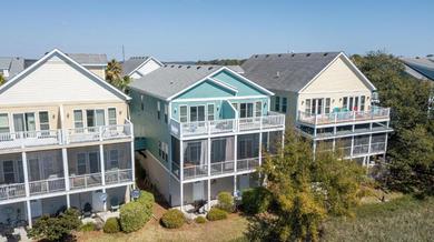Holiday home 103 WATERS EDGE ~ 3Bed/3Bath Townhouse~ Pool~Fishing Dock