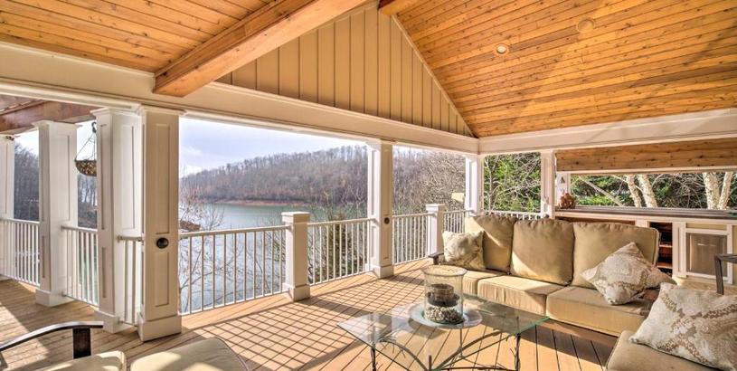 Дом отдыха Luxe Lakefront Home on Norris Lake with Boat Slip!