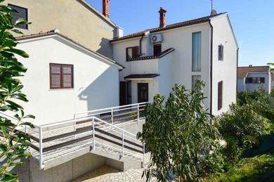 Apartments Apartment in Pula/Istrien 11128