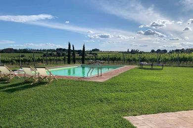 Charming 10 pax Villa in Cortona with private pool