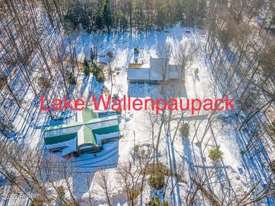 Holiday home Lake Wallenpaupack Private 8 acres large hot tub The Compound