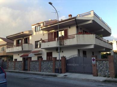 Apartments Appartamento in Villa a Rometta