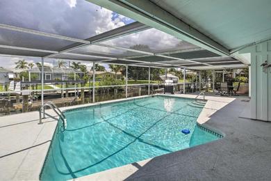 Дом отдыха Canalfront Home with Dock and Pool 5 Mi to Ft Myers!