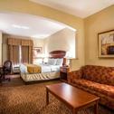 Отель Comfort Suites East Brunswick - South River