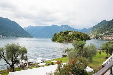 Apartments Lake Como Studio with Balcony and Private Parking