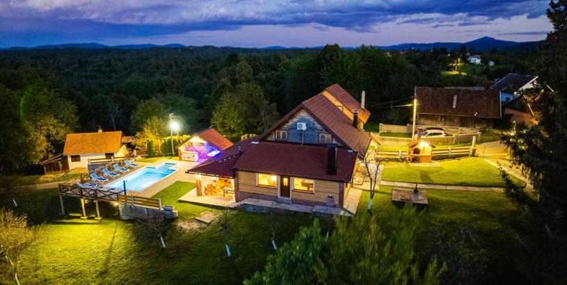 Villa 3 bedrooms villa with private pool sauna and furnished terrace at Gornje Dubrave