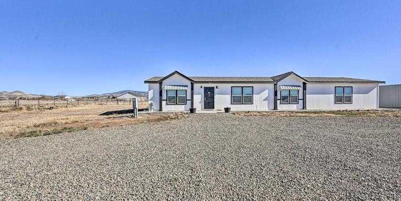 Holiday home Modern Prescott Valley Home on 2 Acres!