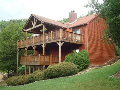  Steele Mountain Retreat - In Boone with Hot Tub, Yard with Fruit Trees, pretty view!