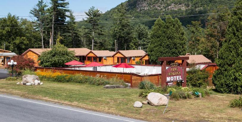 Мотель King Hendrick Motel and Suites