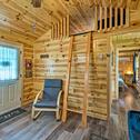 Дом отдыха Cozy Lakefront Cabin with On-Site Waterfall and Hiking