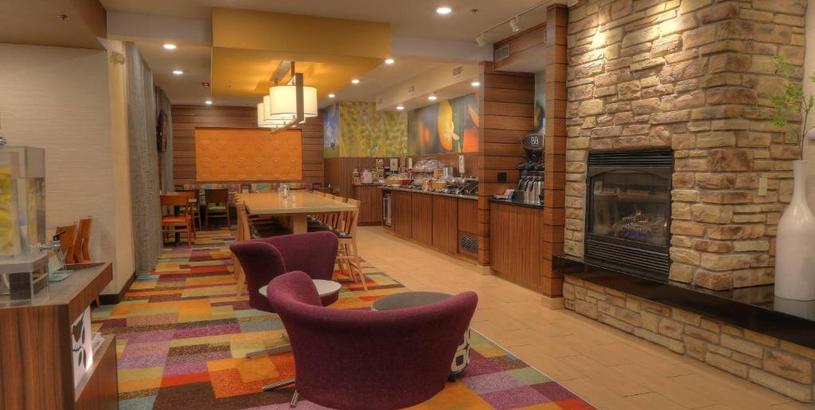 Отель Fairfield Inn & Suites Mt. Pleasant