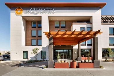 Отель La Quinta Inn & Suites by Wyndham Santa Rosa Sonoma