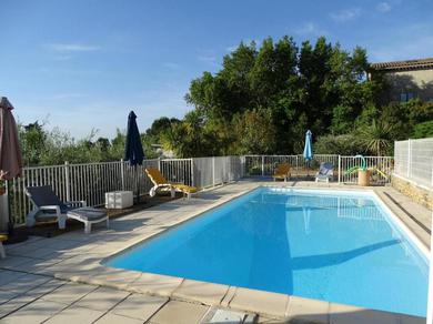 Дом отдыха Maison de 2 chambres avec piscine partagee jardin clos et wifi a Cardet