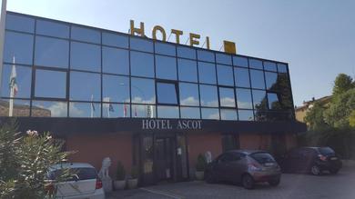 Отель Hotel Ascot