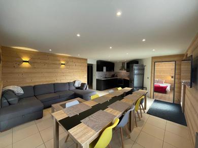 Appartement spacieux avec Sauna, Parking et Jardin - 115 m2 rez de chaussée, 8 couchages