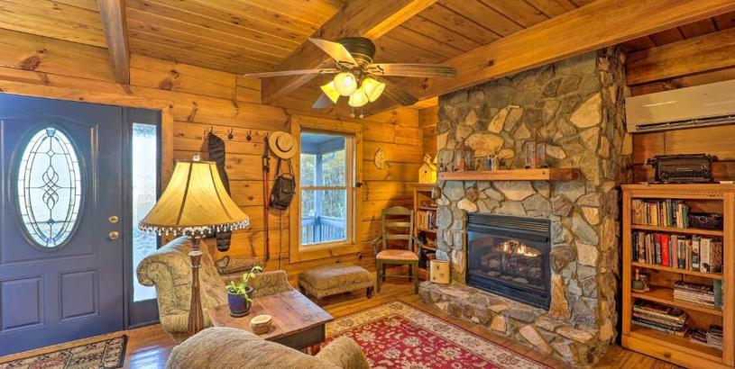 Holiday home Cozy Mountain-Top VA Cabin Hike, Bike, Fish, Etc