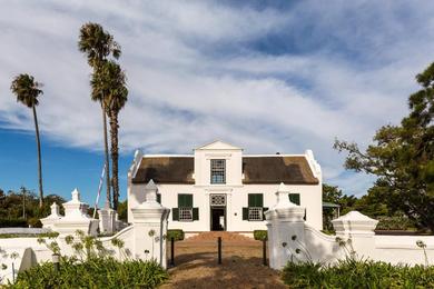 Отель Protea Hotel by Marriott Cape Town Mowbray