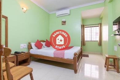 Hotel OYO 12024 Sree Nandanam Residency