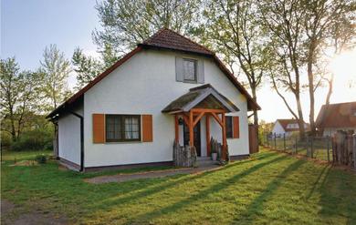 Дом отдыха Awesome home in Fuhlendorf with 4 Bedrooms and WiFi